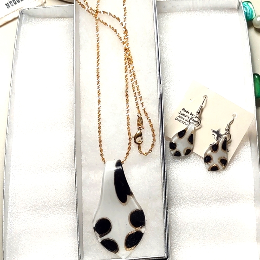 Fallon chain & Glass  Pendant